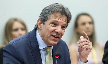 ‘Taxa da blusinha’ começa a ser cobrada em agosto, diz ministro Fernando Haddad